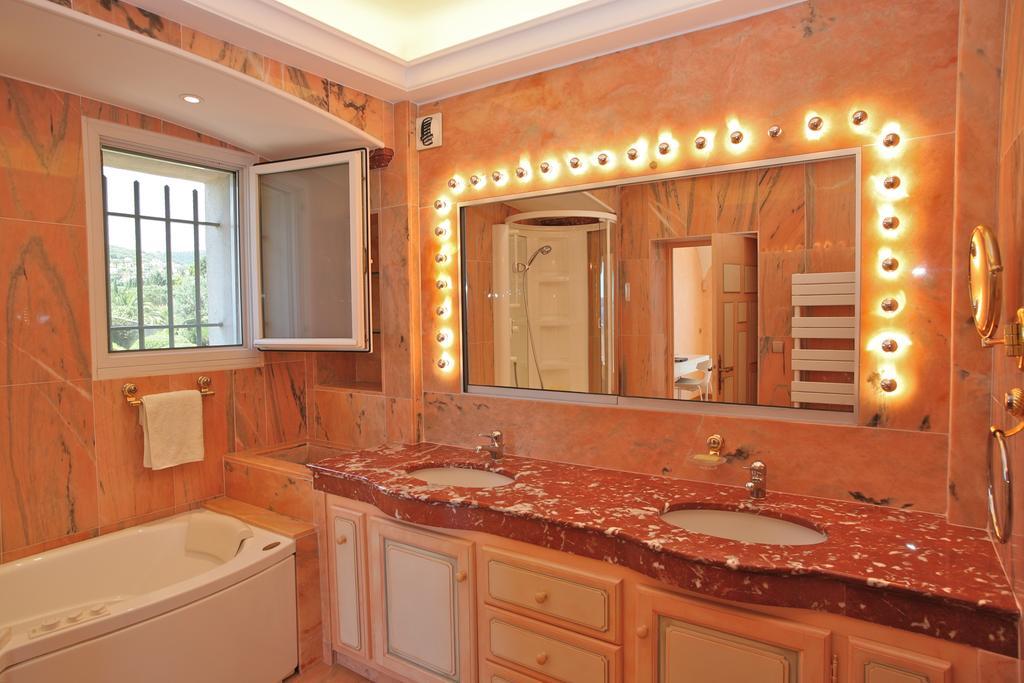 Villa La Croisette Sainte-Maxime Room photo